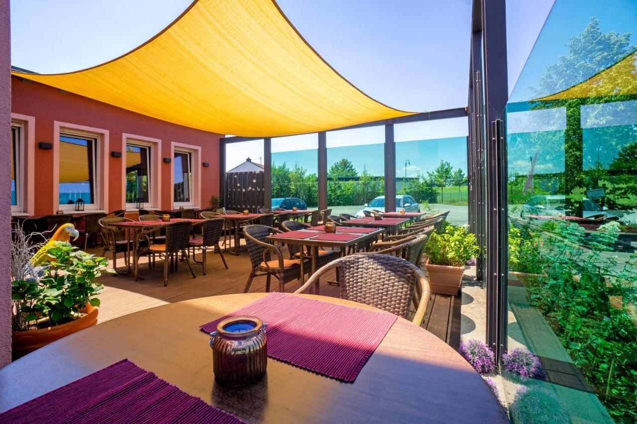 Am Flugplatz Hotel Restaurant Lautzenhausen Εξωτερικό φωτογραφία
