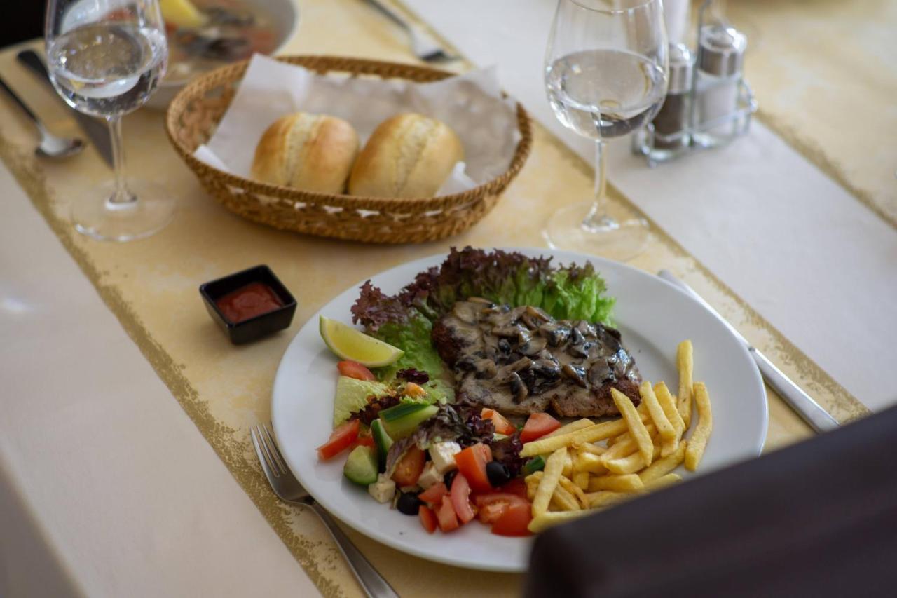 Am Flugplatz Hotel Restaurant Lautzenhausen Εξωτερικό φωτογραφία