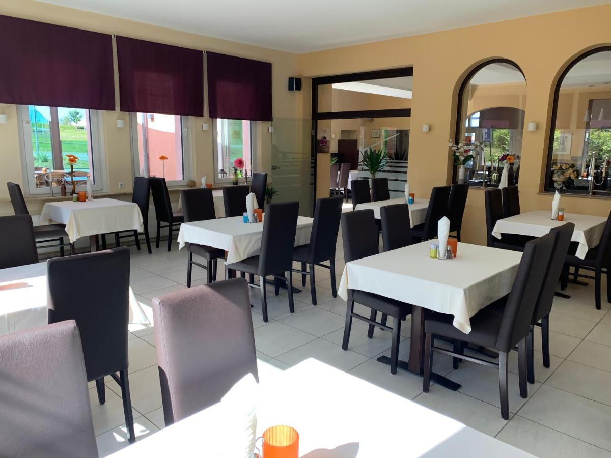 Am Flugplatz Hotel Restaurant Lautzenhausen Εξωτερικό φωτογραφία