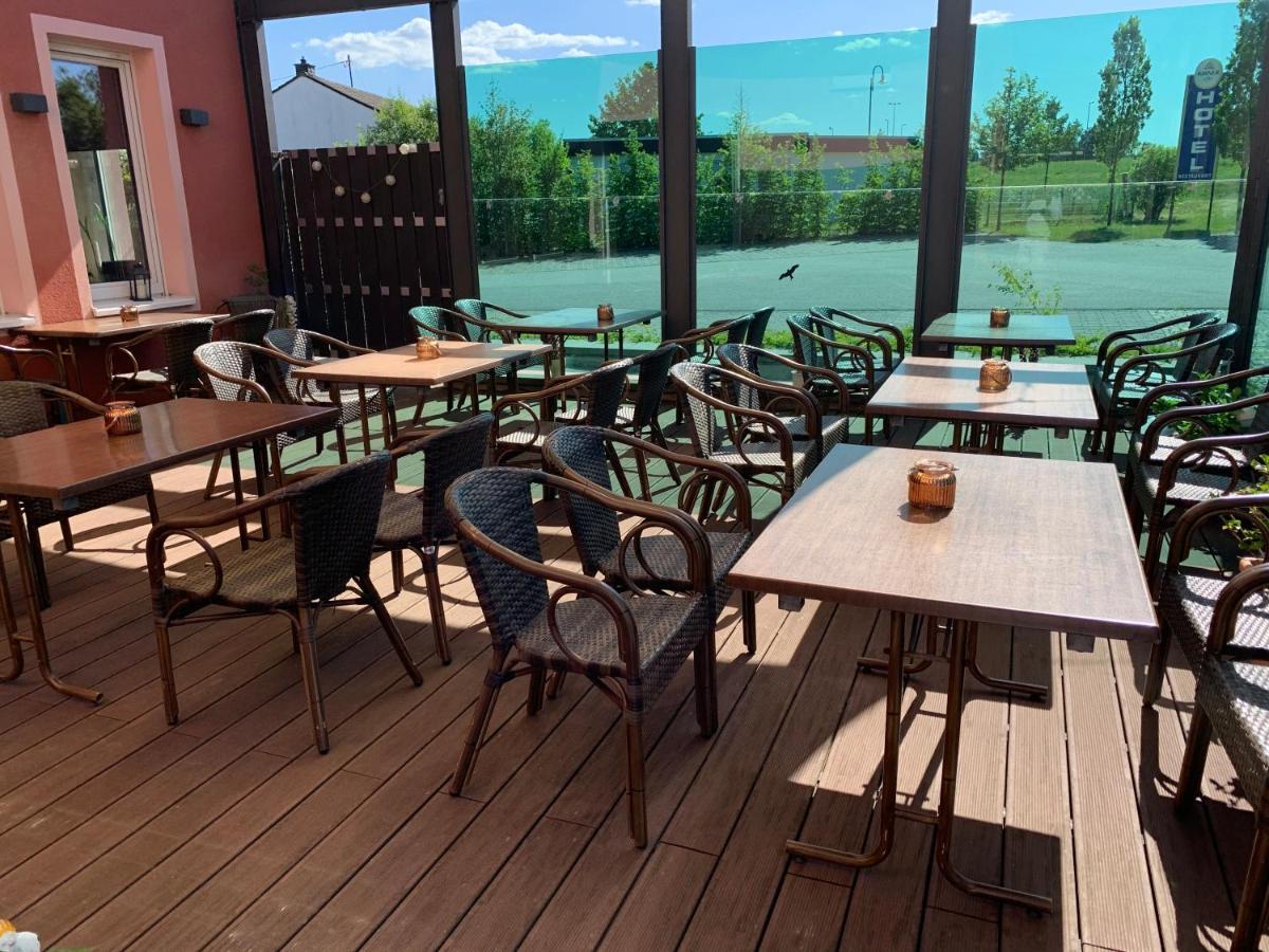 Am Flugplatz Hotel Restaurant Lautzenhausen Εξωτερικό φωτογραφία